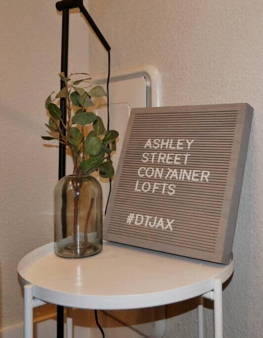 Hip Container Apt - 5 Min Walk To Tiaa Bank Jacksonville Extérieur photo