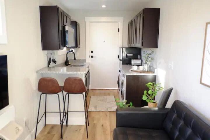 Hip Container Apt - 5 Min Walk To Tiaa Bank Jacksonville Extérieur photo